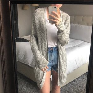 LIKE NEW grey knit cardigan size L